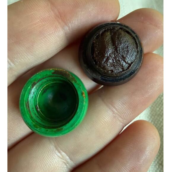 Vintage Molinard Habanita Concréta Perfume Balm | Hand Painted | Made in France - Picture 4 of 6